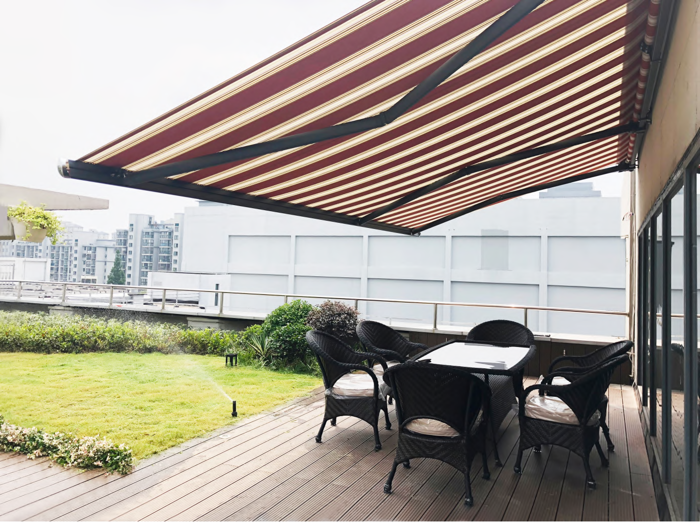 Retractable Awnings